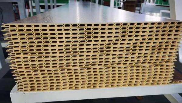 山西某PVC竹木纤维墙板厂使用墙板专用钙锌稳定剂、PVC加工助剂等！