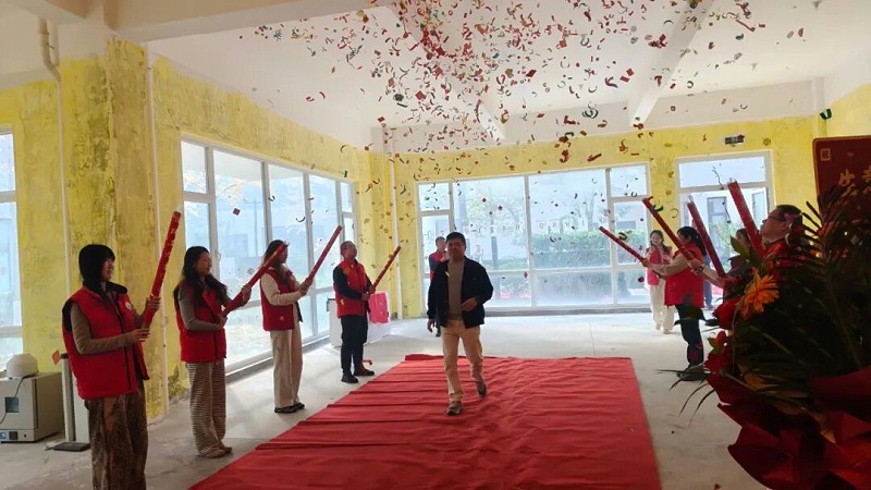 91f85e20-9b9e-46c6-aaa7-ccb13e04406b