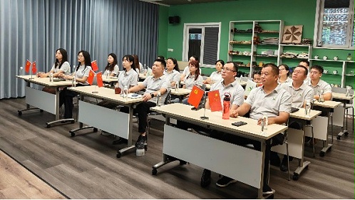 铁血荣光八十载，砥砺奋进新时代——佳百特全体观看抗日战争胜利80周年阅兵仪式